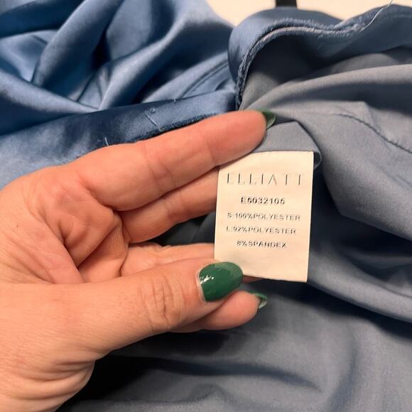 Elliatt Cassini One-Shoulder Midi Dress Size Medium - Picture 8 of 11